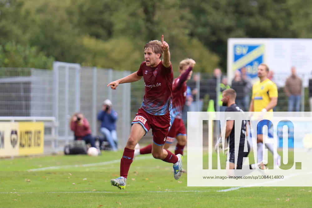 Fußball I Herren I Saison 2026-2027 I Regionalliga Nord I 13. Spieltag I SV Todesfelde - SC Weiche Flensburg I 11.10.2026 Benjamin William Lamce (6, SC Weiche Flensburg 08) Todesfelde Joda-Sportpark Schleswig Holstein Deutschland