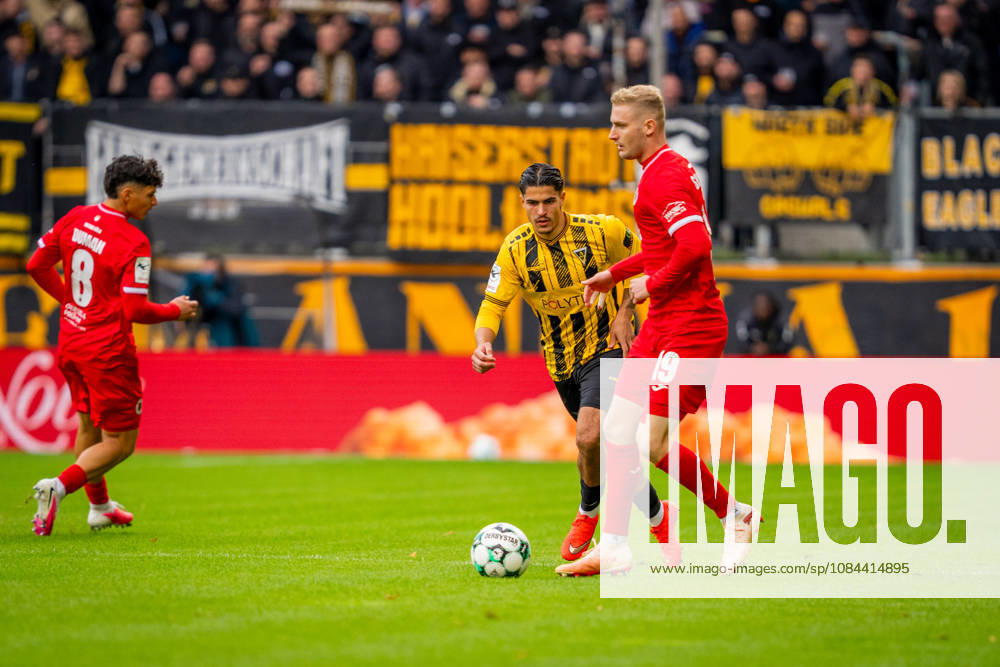 Fabio Torsiello (Alemannia Aachen, 17) gegen Meiko Sponsel (FC Viktoria Koeln, 19) TSV Alemannia Aachen vs. FC Viktoria Koeln, Fussball, 3. Liga, 8. Spieltag, Saison 2026 2027, 11.10.2026 DFB REGULATIONS PROHIBIT ANY USE OF PHOTOGRAPHS AS IMAGE SEQUENCES AND OR QUASI-VIDEO TSV Alemannia Aachen vs. FC Viktoria Koeln, Fussball, 3. Liga, 8. Spieltag, Saison 2026 2027, 11.10.2026 Aachen