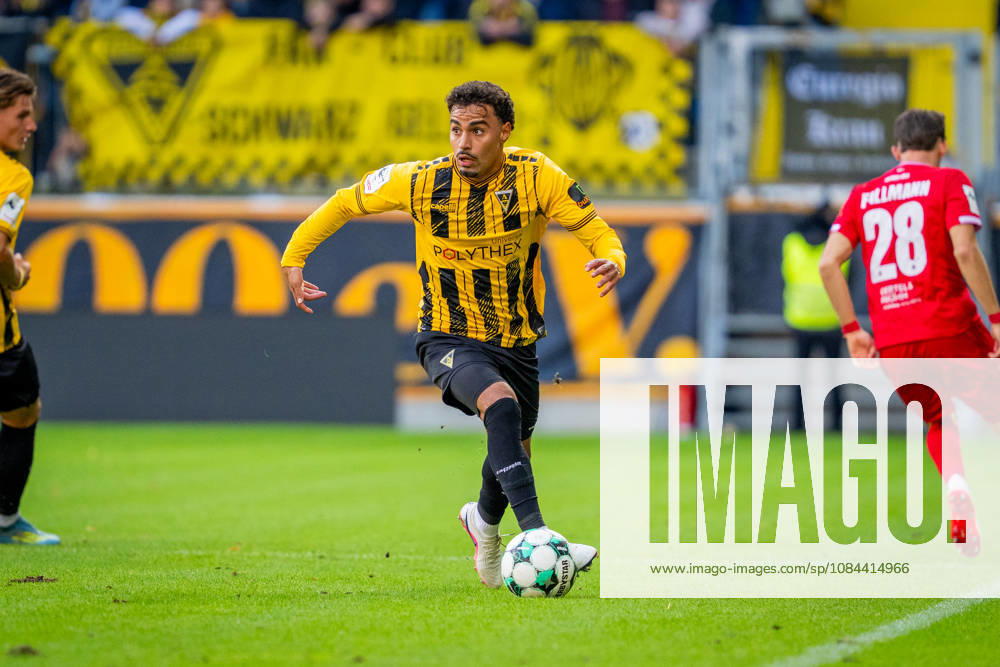 Mehdi Loune (Alemannia Aachen, 10) TSV Alemannia Aachen vs. FC Viktoria Koeln, Fussball, 3. Liga, 8. Spieltag, Saison 2026 2027, 11.10.2026 DFB REGULATIONS PROHIBIT ANY USE OF PHOTOGRAPHS AS IMAGE SEQUENCES AND OR QUASI-VIDEO TSV Alemannia Aachen vs. FC Viktoria Koeln, Fussball, 3. Liga, 8. Spieltag, Saison 2026 2027, 11.10.2026 Aachen