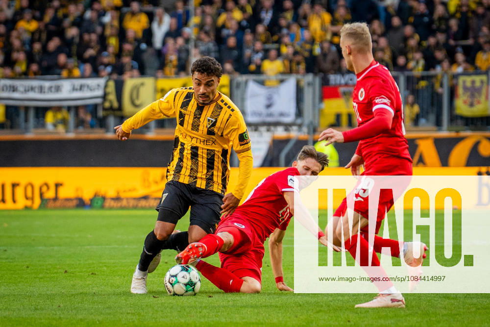 Mehdi Loune (Alemannia Aachen, 10) gegen Pascal Fallmann (FC Viktoria Koeln, 28) TSV Alemannia Aachen vs. FC Viktoria Koeln, Fussball, 3. Liga, 8. Spieltag, Saison 2026 2027, 11.10.2026 DFB REGULATIONS PROHIBIT ANY USE OF PHOTOGRAPHS AS IMAGE SEQUENCES AND OR QUASI-VIDEO TSV Alemannia Aachen vs. FC Viktoria Koeln, Fussball, 3. Liga, 8. Spieltag, Saison 2026 2027, 11.10.2026 Aachen