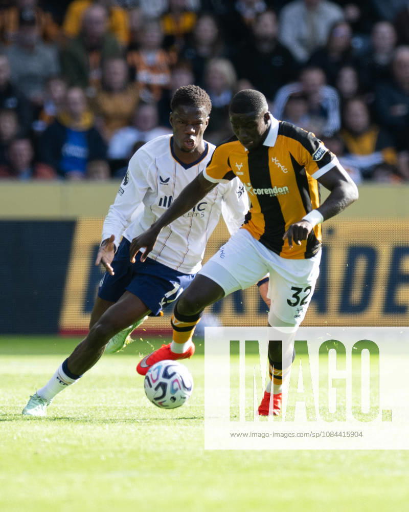 Hull City v Everton Premier League Nobel Mendy of Hull City holds the ball up from an Everton player during the Premier League match between Hull City and Everton at the MKM Stadium, Hull. 11 10 2026 UK Newspapers OUT