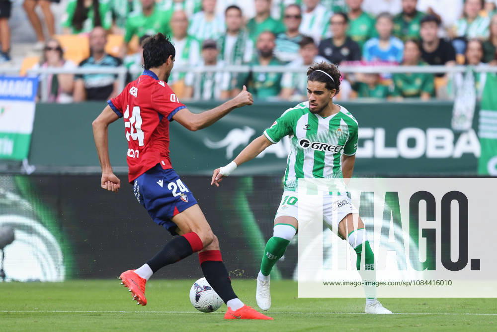 Real Betis and CA Osasuna - LaLiga EA Sports SEVILLA, SPAIN - OCTOBER 11: Abde Ezzalzouli of Real Betis Balompie competes for the ball during the LaLiga EA Sports 2026 27 match between Real Betis and CA Osasuna at La Cartuja Stadium on October 11, 2026 in Sevilla, Spain. (Photo by Rafael Roman Photo Players Images Magara Press) Sevilla La Cartuja Stadium Spain
