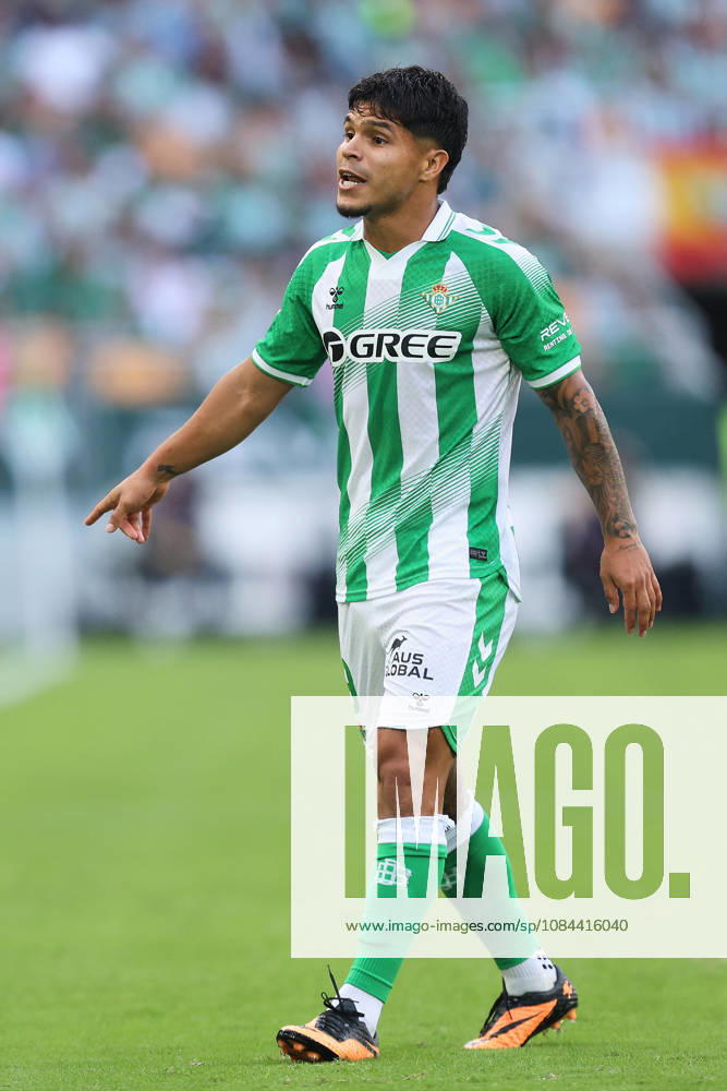 Real Betis and CA Osasuna - LaLiga EA Sports SEVILLA, SPAIN - OCTOBER 11: Cucho Hernandez of Real Betis reacts during the LaLiga EA Sports 2026 27 match between Real Betis and CA Osasuna at La Cartuja Stadium on October 11, 2026 in Sevilla, Spain. (Photo by Rafael Roman Photo Players Images Magara Press) Sevilla La Cartuja Stadium Spain