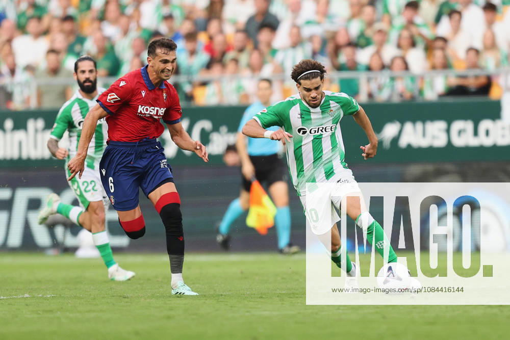 Real Betis and CA Osasuna - LaLiga EA Sports SEVILLA, SPAIN - OCTOBER 11: Abde Ezzalzouli of Real Betis Balompie runs with the ball during the LaLiga EA Sports 2026 27 match between Real Betis and CA Osasuna at La Cartuja Stadium on October 11, 2026 in Sevilla, Spain. (Photo by Rafael Roman Photo Players Images Magara Press) Sevilla La Cartuja Stadium Spain