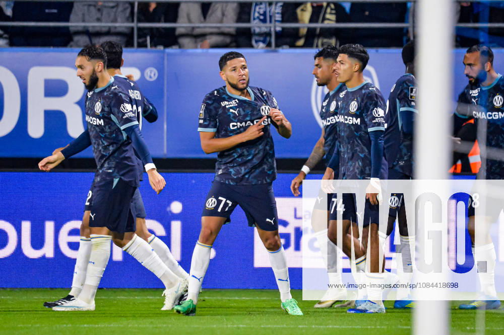Joie des joueurs de lOM apràs le but de Amine Harit (OM)