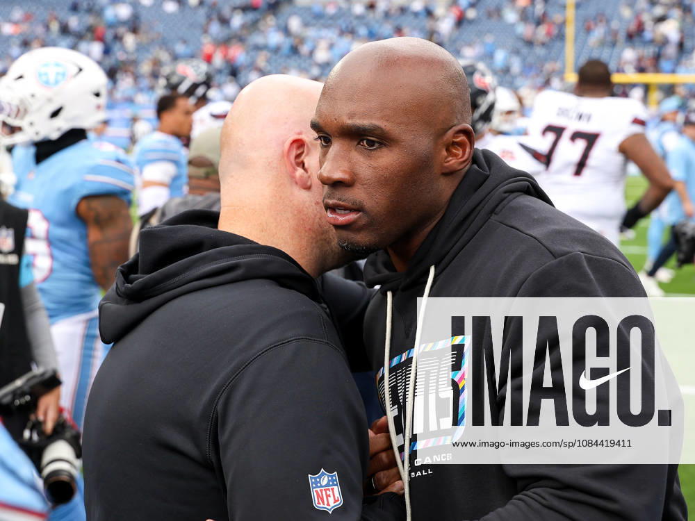 Oct 11, 2026; Nashville, TN, USA; Houston Texans head coach DeMeco Ryans talks with a member of the Titans coaching staff on the field following the NFL, American Football Herren, USA regular season game between the Houston Texans and Tennessee Titans at Nissan Stadium. Mandatory Credit: -Cal Media NFL 2026: Texans Vs Titans OCT 11 - ZUMAc04_ 20261011_zma_c04_071