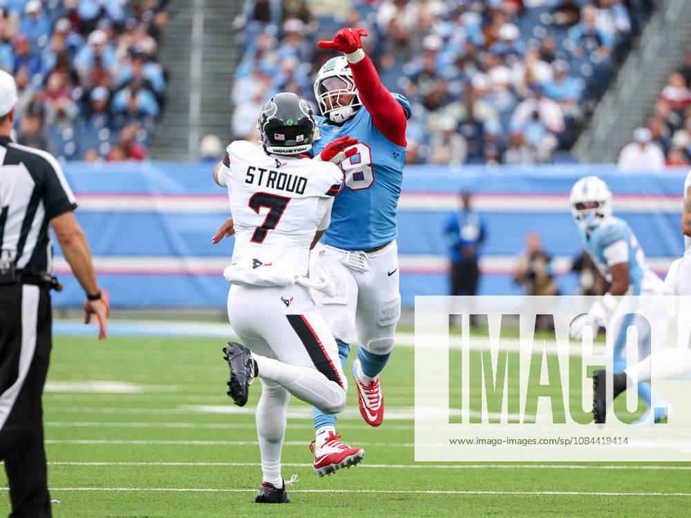Oct 11, 2026; Nashville, TN, USA; Tennessee Titans defensive tackle Jeffery Simmons (98) pressures Houston Texans quarterback C.J. Stroud (7) during the NFL, American Football Herren, USA regular season game between the Houston Texans and Tennessee Titans at Nissan Stadium. Mandatory Credit: -Cal Media NFL 2026: Texans Vs Titans OCT 11 - ZUMAc04_ 20261011_zma_c04_073