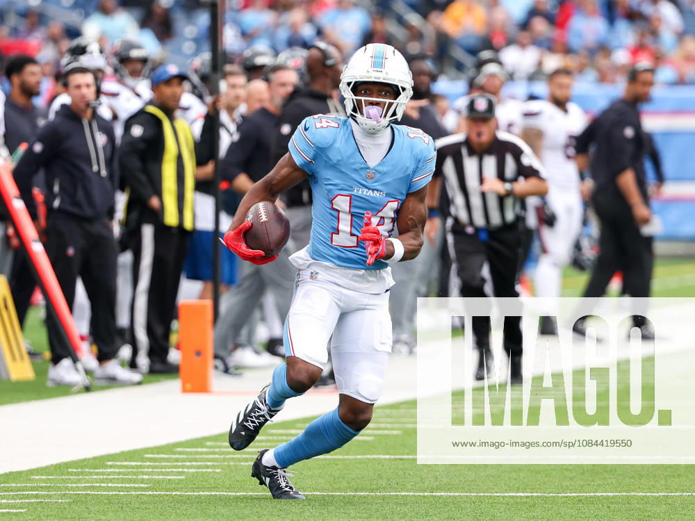 Oct 11, 2026; Nashville, TN, USA; Tennessee Titans wide receiver Carnell Tate (14) breaks out for yards after a catch during the NFL, American Football Herren, USA regular season game between the Houston Texans and Tennessee Titans at Nissan Stadium. Mandatory Credit: -Cal Media Nashville USA - ZUMAc04_ 20261011_zma_c04_081