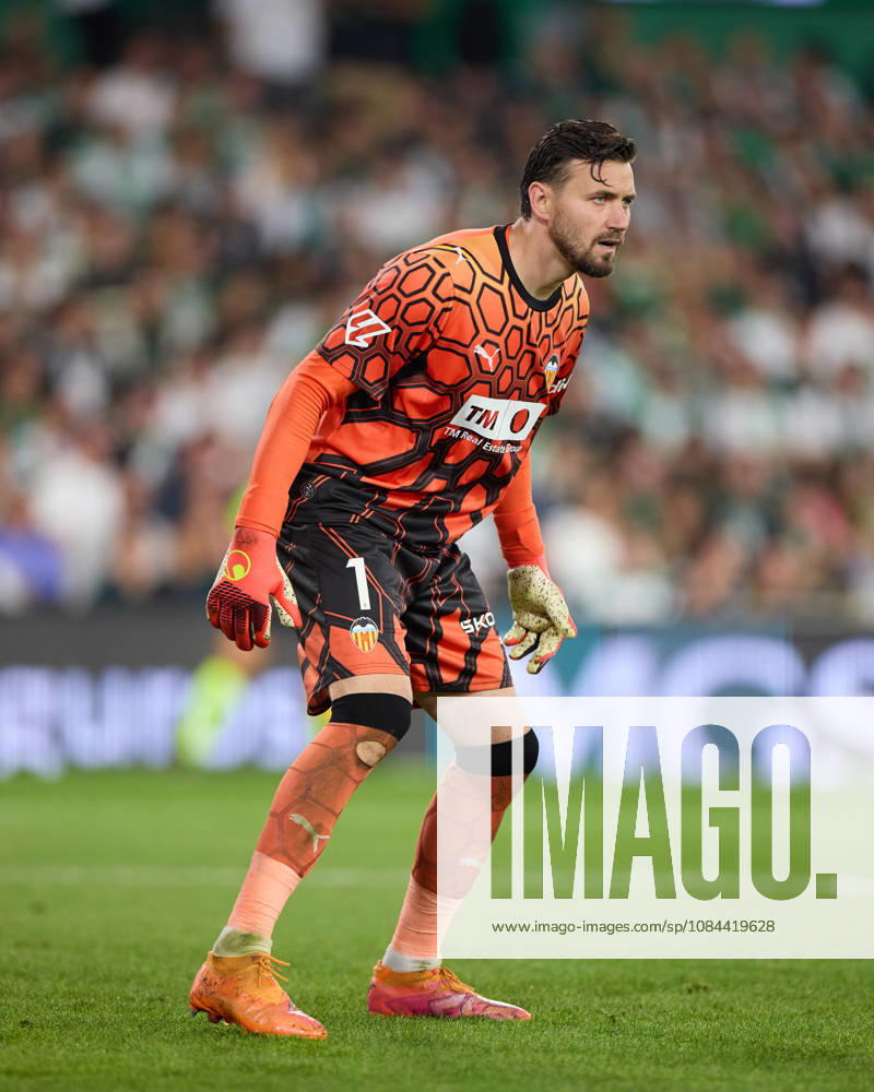 Stole Dimitrievski of Valencia CF looks on during the LaLiga EA Sports match between Real Racing Club de Santander and Valencia CF at Campos de de El Sardinero on October 11, 2026, in Santander, Spain. Santander Spain - ZUMAa181 20261011_zaa_a181_372