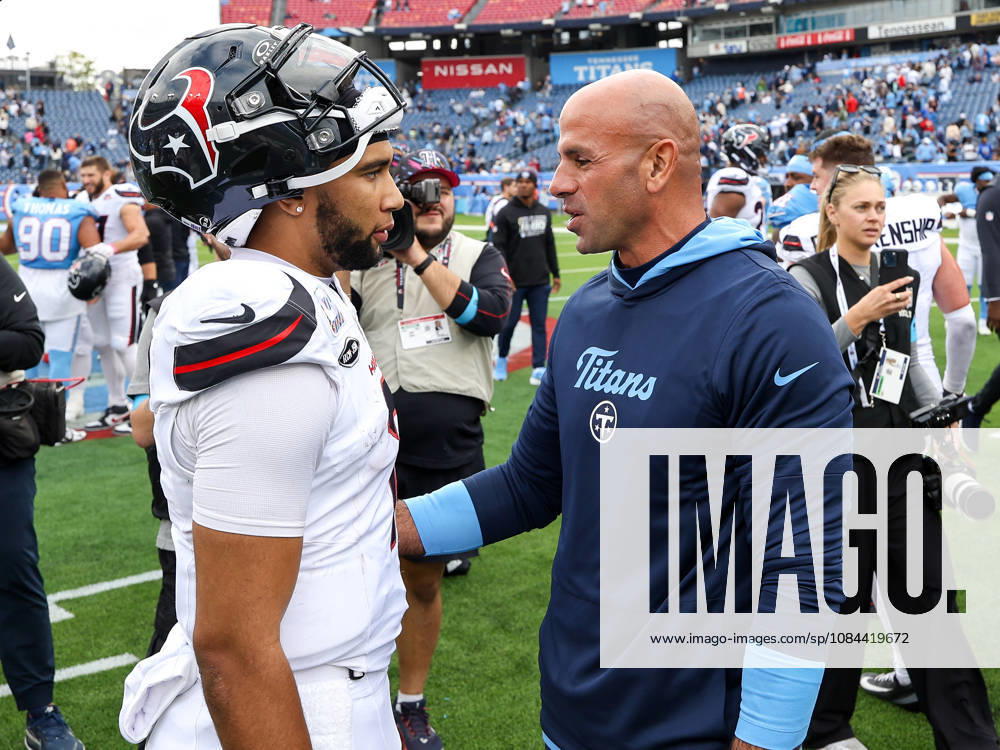 Oct 11, 2026; Nashville, TN, USA; Tennessee Titans head coach Robert Saleh talks with Houston Texans quarterback C.J. Stroud (7) on the field following the NFL, American Football Herren, USA regular season game between the Houston Texans and Tennessee Titans at Nissan Stadium. Mandatory Credit: -Cal Media Nashville USA - ZUMAc04_ 20261011_zma_c04_075