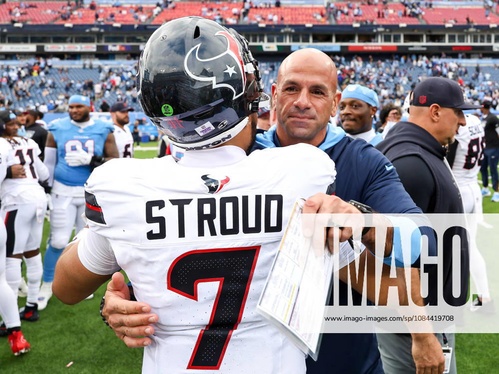 Oct 11, 2026; Nashville, TN, USA; Tennessee Titans head coach Robert Saleh embraces Houston Texans quarterback C.J. Stroud (7) on the field following the NFL, American Football Herren, USA regular season game between the Houston Texans and Tennessee Titans at Nissan Stadium. Mandatory Credit: -Cal Media Nashville USA - ZUMAc04_ 20261011_zma_c04_070
