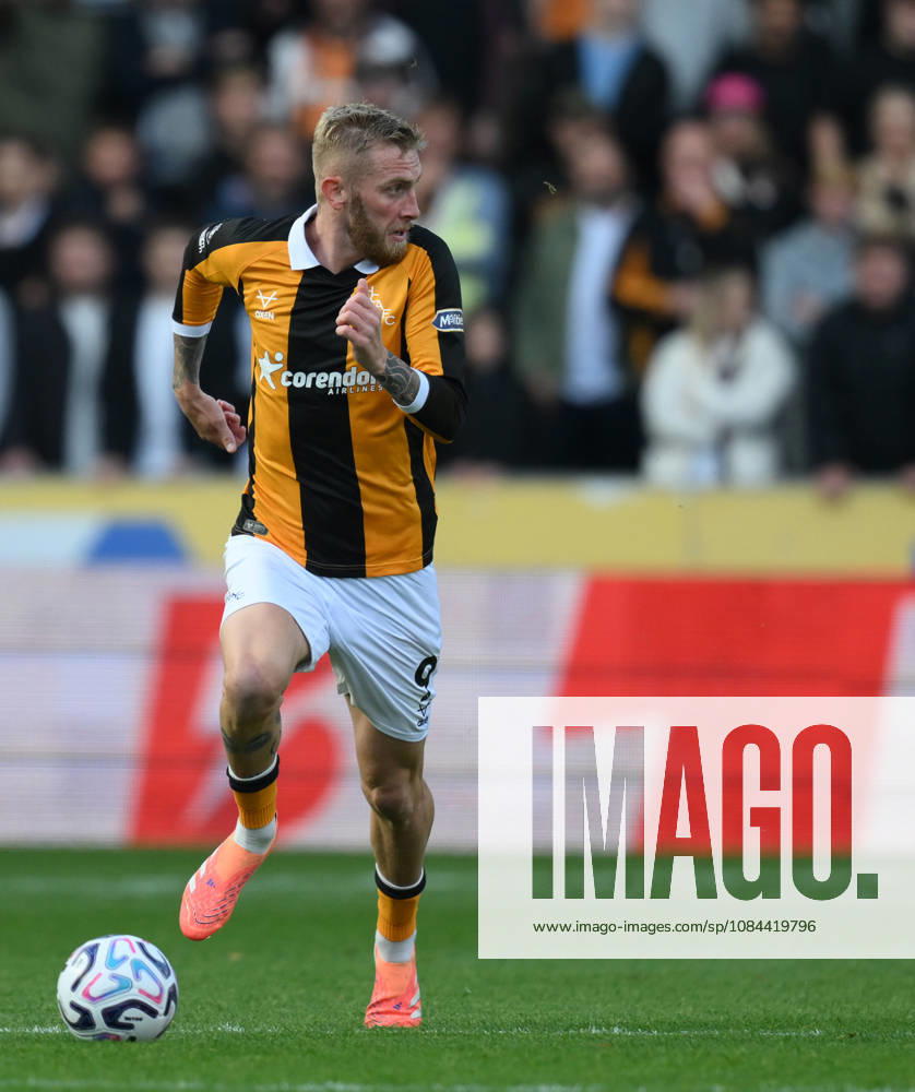 Hull City v Everton Premier League Hull City s Oli McBurnie during the Premier League match at the MKM Stadium, Hull 11 10 2026 UK Newspapers OUT