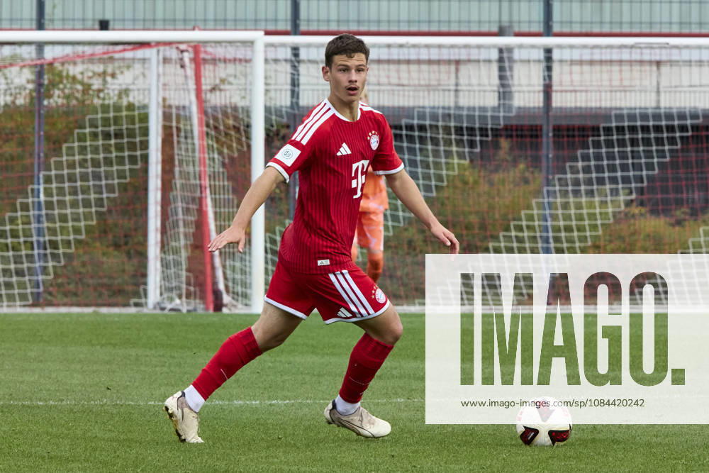 B-Junioren Bundesliga DFB-Nachwuchsliga, FC Bayern München U17, U 17 vs FC Augsburg (U17), München FC Bayern, München FC Bayern (U17), Augsburg FC, Augsburg FC (U17), 2026-10-11 in München (FC Bayern Campus) sportworld München FC Bayern Campus Bayern Deutschland