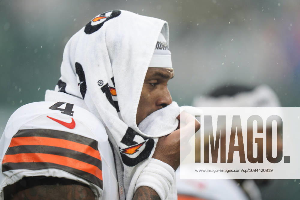 Oct 11, 2026; East Rutherford, NJ, USA; Cleveland Browns quarterback Deshaun Watson (4) reacts as he walks off the fierld following an NFL, American Football Herren, USA game at MetLife Stadium. Mandatory Credit: -Cal Media NFL 2026: Browns Vs Jets OCT 11 - ZUMAc04_ 20261011_zma_c04_092