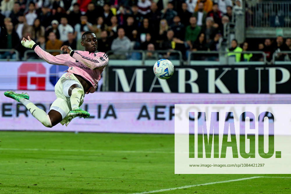 Juventus s Randal Kolo Muani in action during the Serie A soccer match between Cagliari Calcio and Juventus at the Unipol Domus in Cagliari, Sardinia - Sunday 11th october 2026. - Soccer