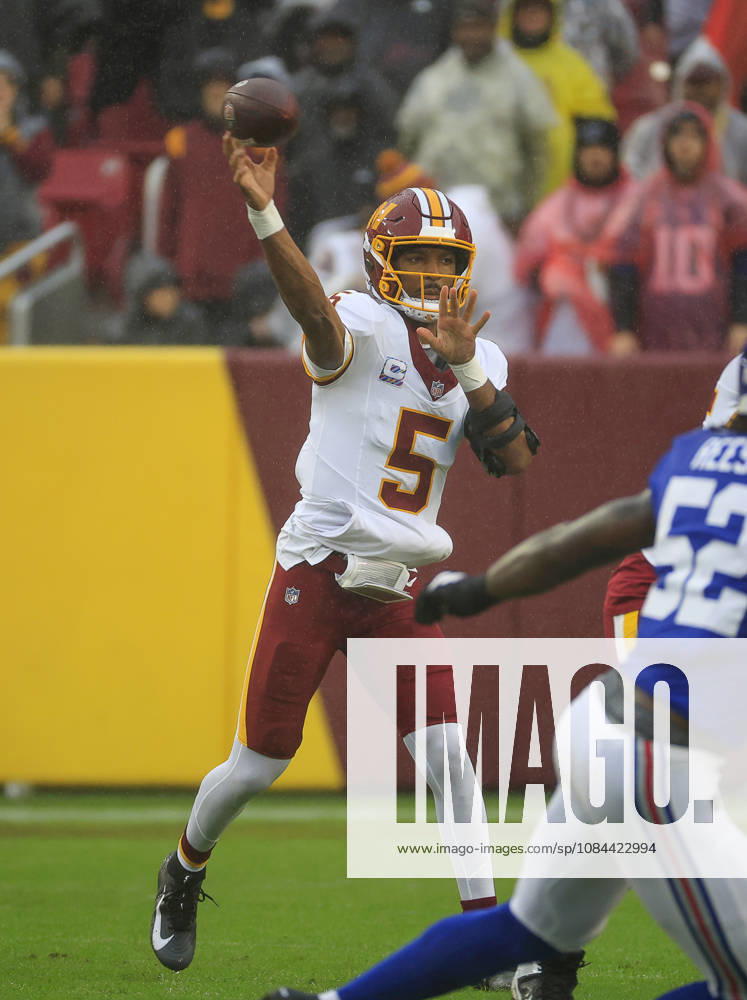 Washington Commanders QB 5 Jayden Daniels throws a pass during the Washington Commanders game against the New York Giants at Northwest Stadium in Landover, MD. CSM Landover United States of America - ZUMAc04_ 20261011_zma_c04_068