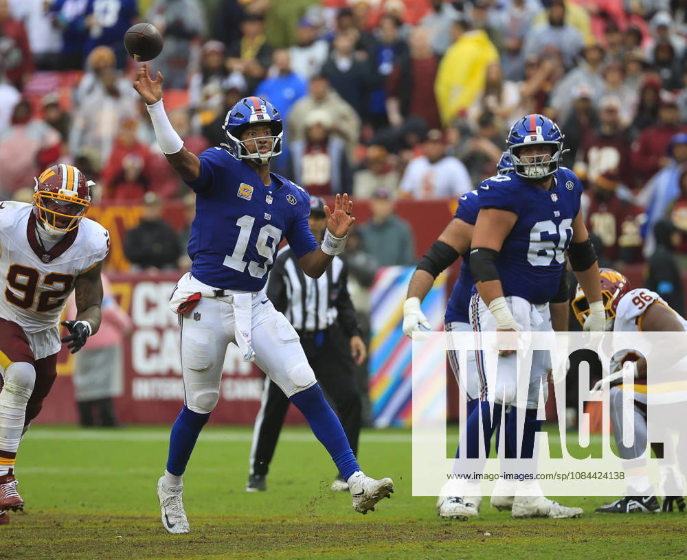 New York Giants QB 19 Jameis Winston pass the football during the Washington Commanders game against the New York Giants at Northwest Stadium in Landover, MD. CSM NFL, American Football Herren, USA 2026: Washington Commanders Vs New York Giants OCT 11 - ZUMAc04_ 20261011_zma_c04_111
