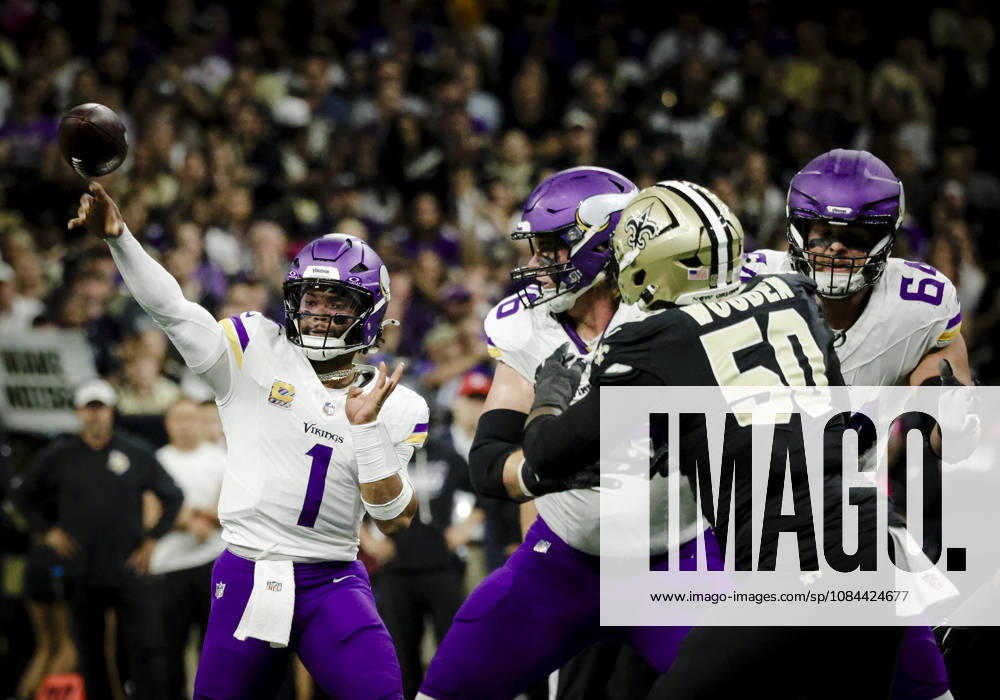 NEW ORLEANS, LA - OCTOBER 11: Kyler Murray 1 of the Minnesota Vikings throws a pass against the New Orleans Saints during the first half of a game at Caesars Superdome on October 11, 2026, in New Orleans, Louisiana. (Photo by Derick Hingle Icon Sportswire) NFL, American Football Herren, USA OCT 11 Vikings at Saints Icon126261011037