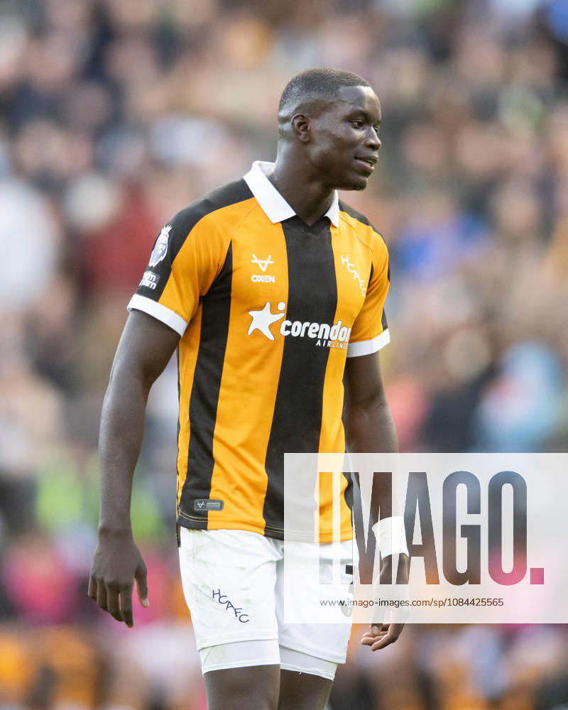 Hull City v Everton Premier League Nobel Mendy of Hull City during the Premier League match between Hull City and Everton at the MKM Stadium, Hull. 11 10 2026 UK Newspapers OUT