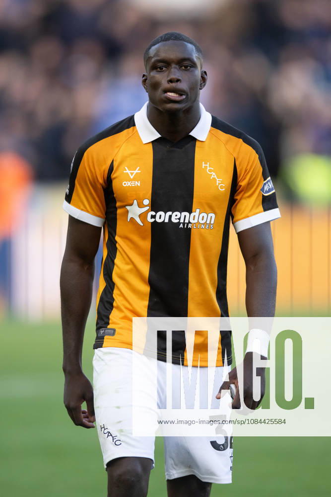 Hull City v Everton Premier League Nobel Mendy of Hull City during the Premier League match between Hull City and Everton at the MKM Stadium, Hull. 11 10 2026 UK Newspapers OUT