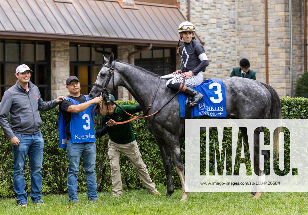 Time to Dazzle (3) ridden by Irad Ortiz Jr wins the Franklin Stakes Day on October 11, 2026. Candice Chavez Eclipse Sportswire CSM Lexington USA - ZUMAcs17 20261011_faf_cs17_011