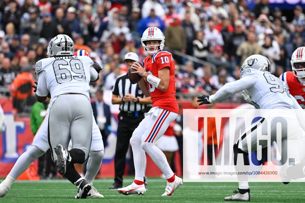 Oct 11, 2026; Foxborough, MA, USA; New England Patriots quarterback Drake Maye (10) throws a pass against the Las Vegas Raiders during the first half at Gillette Stadium. Mandatory Credit: -Cal Media Foxborough USA - ZUMAc04_ 20261011_zma_c04_140