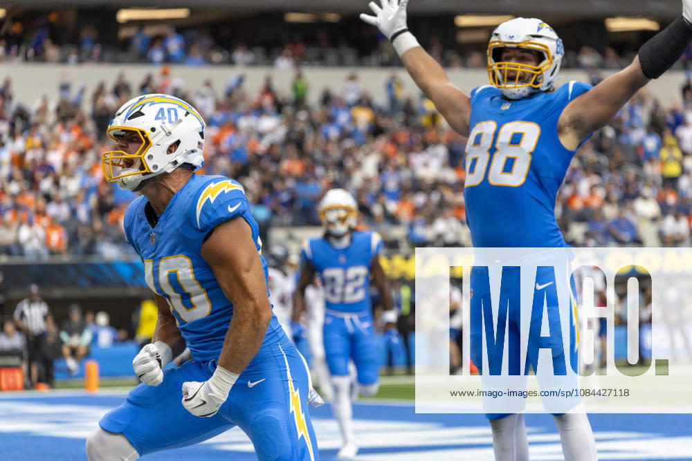 Los Angeles Chargers safety Kendall Williamson (40) celebrates after scoring a touchdown against Denver Broncos during an NFL, American Football Herren, USA football game, in Inglewood, Calif. on Sunday Oct. 11, 2026. Inglewood USA - ZUMAc68_ 20261011_zaf_c68_015