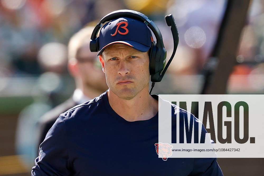 Oct 11, 2026; Green Bay, WI, USA; Chicago Bears head coach Ben Johnson during NFL, American Football Herren, USA game action against the Green Bay Packers at Lambeau Field. Mandatory Credit: -Cal Media NFL 2026: Bears Vs Packers OCT 11 - ZUMAc04_ 20261011_zma_c04_211