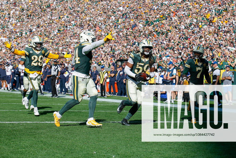 NFL, American Football Herren, USA 2026: Bears Vs Packers OCT 11 Oct 11, 2026; Green Bay, WI, USA; Green Bay Packers linebacker Ty ron Hopper (59) celebrates his interception during NFL game action against the Chicago Bears at Lambeau Field. Mandatory Credit: Darren Lee-Cal Media (Credit Image: Â Darren Lee Cal Sport Media) Green Bay Wi USA