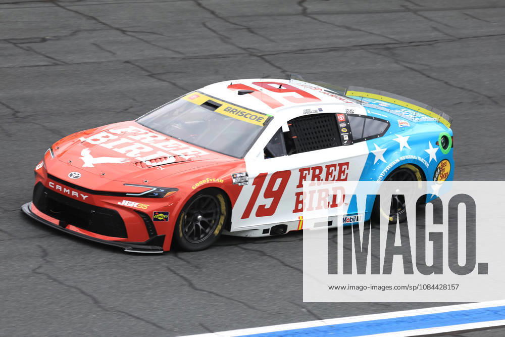 CHARLOTTE, NC - OCTOBER 11: Chase Briscoe ( 19 Joe Gibbs Racing Freebird Spring Water Toyota) races into turn 3 during the running of the NASCAR, Motorsport, USA Cup Series Playoffs Bank of America 400 race on October 11, 2026 at Charlotte Motor Speedway in Charlotte, NC. (Photo by Jeff Robinson Icon Sportswire) AUTO: OCT 11 NASCAR Cup Series Playoffs Bank of America 400 Icon26101112417400