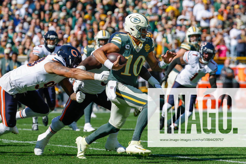 Oct 11, 2026; Green Bay, WI, USA; Green Bay Packers quarterback Jordan Love (10) runs the ball during NFL, American Football Herren, USA game action against the Chicago Bears at Lambeau Field. Mandatory Credit: -Cal Media Green Bay USA - ZUMAc04_ 20261011_zma_c04_266