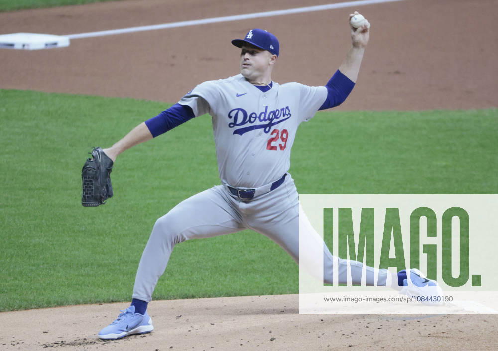 Los Angeles Dodgers starting pitcher Tarik Skubal (29) throws against the Milwaukee Brewers in the first inning of an MLB, Baseball Herren, USA National League Championship Series playoff game at American Family Field in Milwaukee, Wisconsin, on Sunday, October 11, 2026. MIL20261011702 TANNENxMAURY