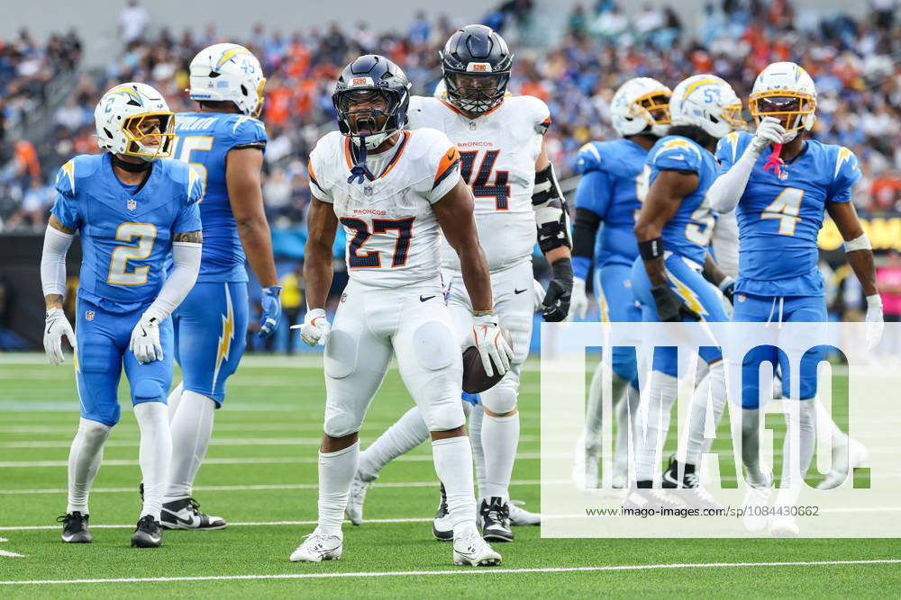 NFL, American Football Herren, USA - Los Angeles Chargers vs Denver Broncos Denver Broncos running back J.K. Dobbins (27) celebrates after running for a first down during the second half of an NFL football game against the Los Angeles Chargers at SoFi Stadium in Inglewood, California, USA, 11 October 2026. INGLEWOOD CALIFORNIA UNITED STATES