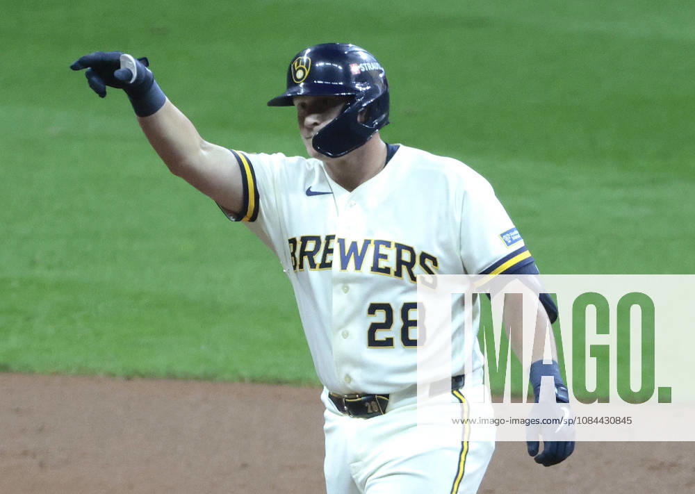 Milwaukee Brewers designated hitter Andrew Vaughn (28) celebrates on second base after hitting a double against the Los Angeles Dodgers in the second inning of an MLB, Baseball Herren, USA National League Championship Series playoff game at American Family Field in Milwaukee, Wisconsin, on Sunday, October 11, 2026. MIL20261011708 TANNENxMAURY