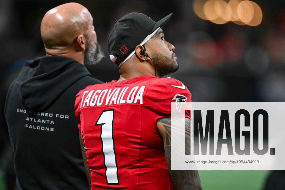 ATLANTA, GA - OCTOBER 11: Atlanta quarterback Tua Tagovailoa (1) reacts on the sideline during the NFL, American Football Herren, USA game between the Baltimore Ravens and the Atlanta Falcons on October 11th, 2026 at Mercedes-Benz Stadium in Atlanta, GA. (Photo by Rich von Biberstein Icon Sportswire) NFL: OCT 11 Ravens at Falcons Icon261011022