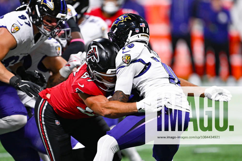ATLANTA, GA - OCTOBER 11: Atlanta tight end Nick Muse (87) tackles Baltimore wide receiver LaJohntay Wester (10) on a kickoff return during the NFL, American Football Herren, USA game between the Baltimore Ravens and the Atlanta Falcons on October 11th, 2026 at Mercedes-Benz Stadium in Atlanta, GA. (Photo by Rich von Biberstein Icon Sportswire) NFL: OCT 11 Ravens at Falcons Icon261011024