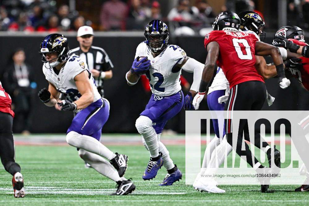 ATLANTA, GA - OCTOBER 11: Baltimore running back Derrick Henry (22) runs the ball during the NFL, American Football Herren, USA game between the Baltimore Ravens and the Atlanta Falcons on October 11th, 2026 at Mercedes-Benz Stadium in Atlanta, GA. (Photo by Rich von Biberstein Icon Sportswire) NFL: OCT 11 Ravens at Falcons Icon261011045