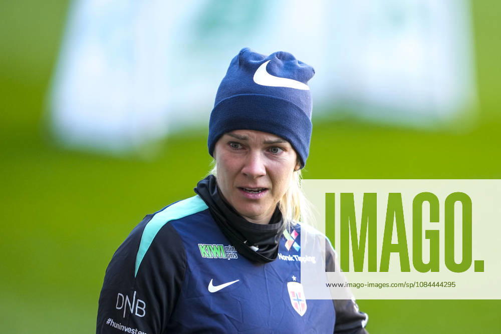 Soccer, training with the Norwegian women s national soccer team Oslo 20261012 Ada Hegreberg during training with the Norwegian women s national soccer team at Ullevaal Stadium ahead of the match against Romania Photo: Fredrik Varfjell, NTB, Oslo, Norway RESTRICTED USE FOR BETTING COMPANIES