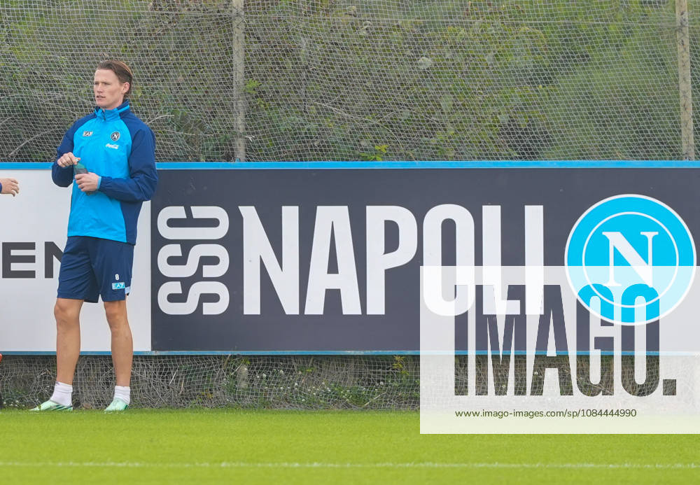 SSC Napoli training session at Castelvolturno Scott McTominay of SSC Napoli During the pre-match training session for the Champions League game between Villarreal and Napoli at Castelvolturno on October 12, 2026. Castelvolturno Centro Sportivo SSC Napoli Campania ITALIA