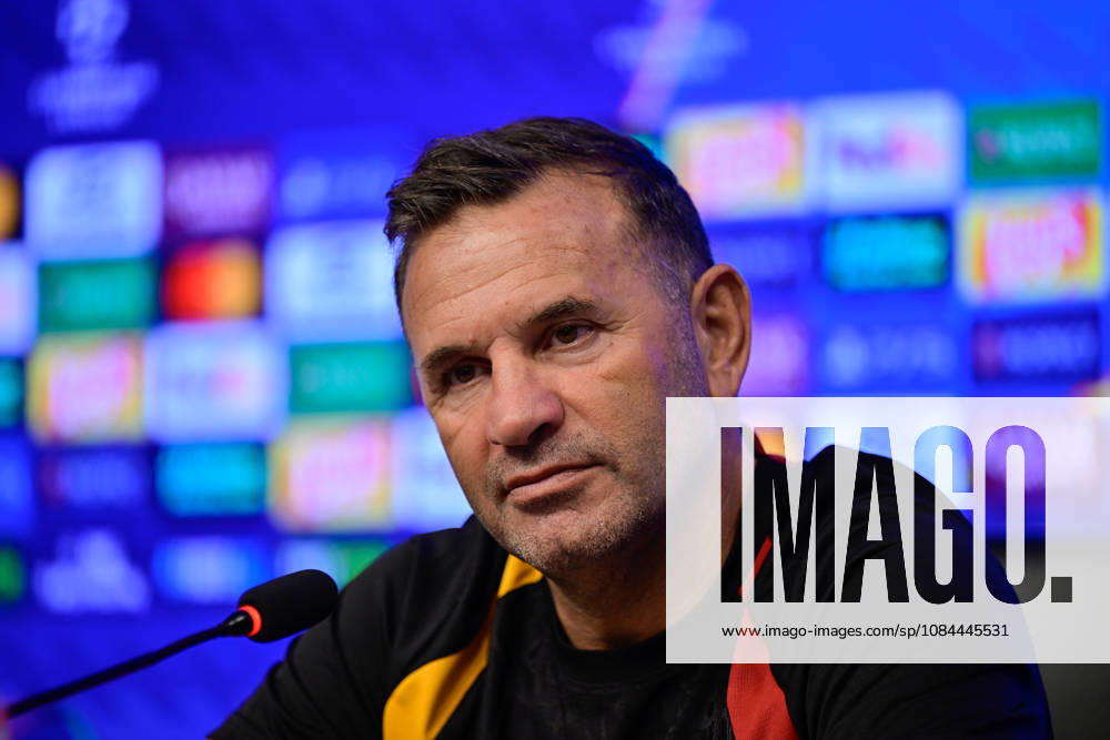 Ahead of Galatasaray v Barcelona - UEFA Champions League ISTANBUL, TURKIYE - OCTOBER 12: Galatasaray head coach Okan Buruk speaks during a press conference, PK, Pressekonferenz at the Kemerburgaz Metin Oktay Training Facilities in Istanbul, Turkiye, on October 12, 2026, ahead of the UEFA Champions League Matchday 2 clash between Galatasaray and Barcelona. Cem Tekkesinoglu Anadolu Istanbul Turkey. Editorial use only. Please get in touch for any other usage.
