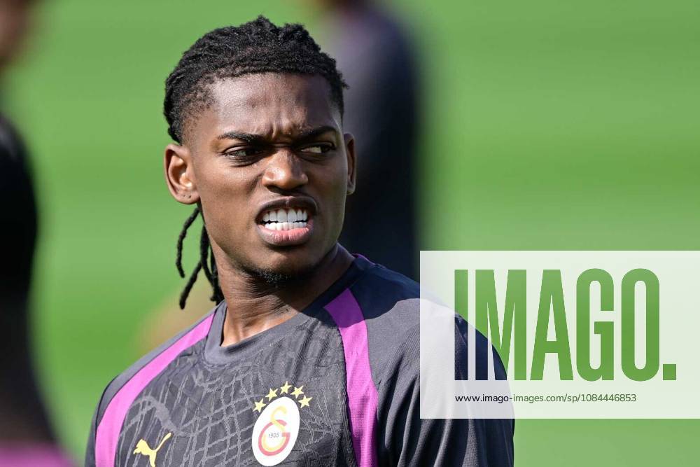 Galatasaray complete final training session in Istanbul ahead of Barcelona clash ISTANBUL, TURKIYE - OCTOBER 12: Galatasaray players complete their final training session ahead of their UEFA Champions League second-round match against Barcelona at the Kemerburgaz Metin Oktay Training Facility in Istanbul, Turkiye, on October 12, 2026. The training session, led by head coach Okan Buruk and open to the media for the first 15 minutes, began with warm-up exercises, continued with an 8-on-2 ball-possession drill and concluded with tactical preparations for the Barcelona match. Cem Tekkesinoglu Anadolu Istanbul Turkey. Editorial use only. Please get in touch for any other usage.