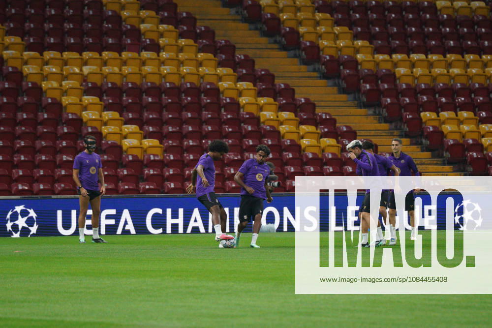 Eric Garcia (L-1), Karim Adeyemi (L-2), Lamine Yamal (L-3), Pedri (L-4) during the training day of FC Barcelona, Barca ahead the UEFA Champions League second round, football match against Galatasaray at RAMS Park Stadium in Istanbul, Turkey on October 12, 2026. Sariyer Turkey - ZUMAu194 20261012_zip_u194_015