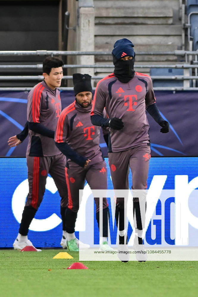 STAVANGER, NORWAY; 12. OCTOBER: picture of the Team from Munich at the final Trainings session before the Champions League Match between Viking FK vs. FC Bayern Munich at Matchday 2 at Lyse Arena Michael OLISE (FC Bayern Munich 17)
