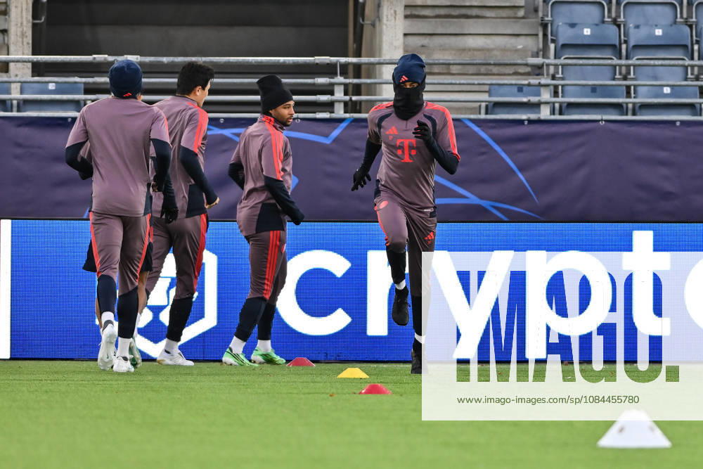 STAVANGER, NORWAY; 12. OCTOBER: picture of the Team from Munich at the final Trainings session before the Champions League Match between Viking FK vs. FC Bayern Munich at Matchday 2 at Lyse Arena Michael OLISE (FC Bayern Munich 17)