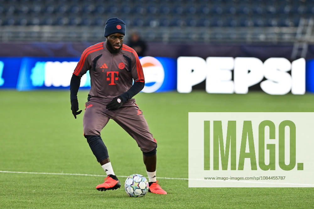 STAVANGER, NORWAY; 12. OCTOBER: picture of the Team from Munich at the final Trainings session before the Champions League Match between Viking FK vs. FC Bayern Munich at Matchday 2 at Lyse Arena Dayot UPAMECANO (FC Bayern Munich 2)