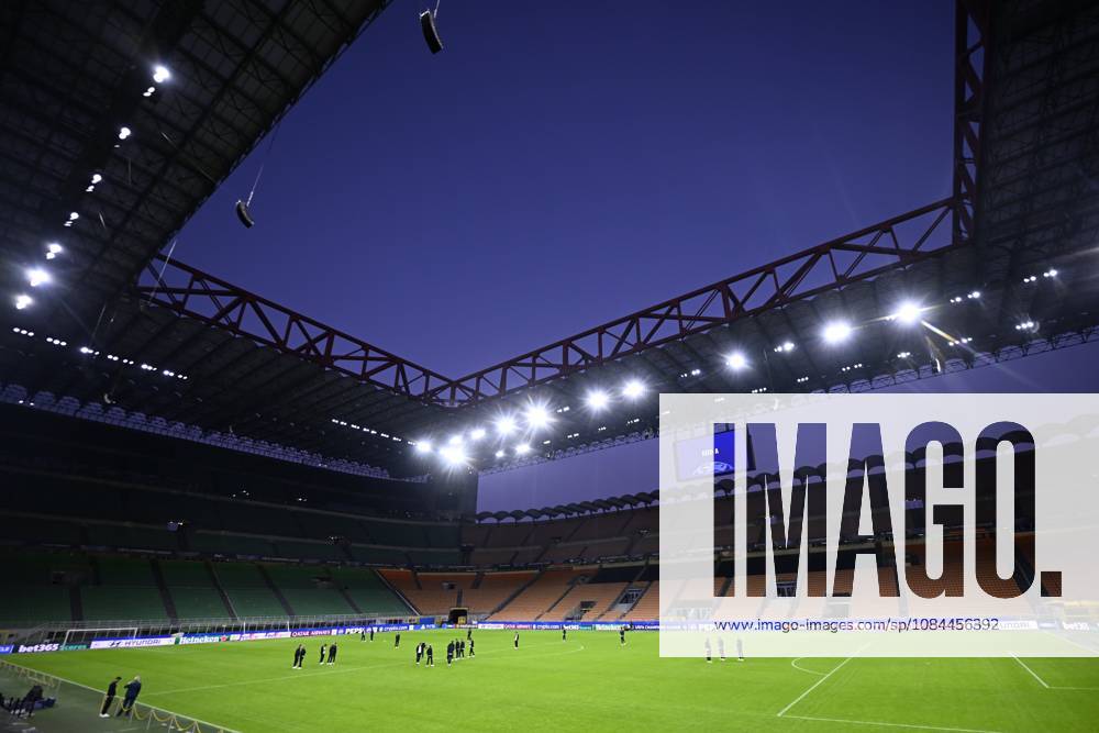 Inter Milan v Club Brugge - UEFA Champions League Media Activities 12 10 2026 MILAN, ITALY - OCTOBER 12 : Illustrative picture showing the San Siro Stadium with the players of Club Brugge ahead of the UEFA Champions League 2026 27 League Phase matchday 2 match between Inter Milan and Club Brugge on October 12, 2026 in Milan, Italy, 12 10 2026 Milan Italy