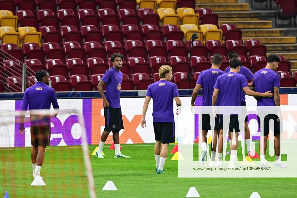 Barcelona complete preparations for Champions League clash with Galatasaray in Istanbul ISTANBUL, TURKIYE - OCTOBER 12: Barcelona players take part in a training session at RAMS Park as they complete preparations for their UEFA Champions League Week 2 match against Galatasaray, on October 12, 2026 in Istanbul, Turkiye. The session was led by head coach Hansi Flick, with the opening 15 minutes made available to members of the media ahead of the match. Cem Tekkesinoglu Anadolu Istanbul Turkey. Editorial use only. Please get in touch for any other usage.