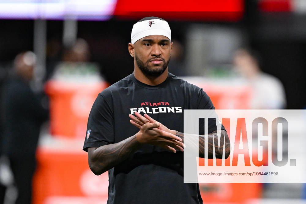 ATLANTA, GA - OCTOBER 11: Atlanta quarterback Tua Tagovailoa (1) warms up prior to the start of the NFL, American Football Herren, USA game between the Baltimore Ravens and the Atlanta Falcons on October 11th, 2026 at Mercedes-Benz Stadium in Atlanta, GA. (Photo by Rich von Biberstein Icon Sportswire) NFL: OCT 11 Ravens at Falcons Icon261011070