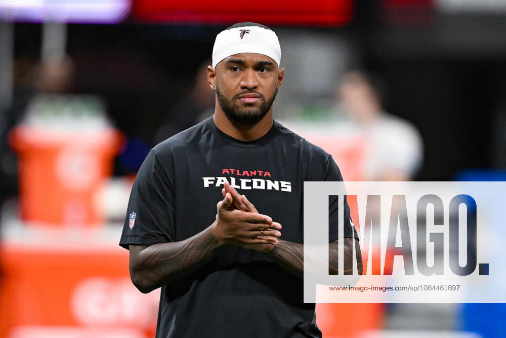 ATLANTA, GA - OCTOBER 11: Atlanta quarterback Tua Tagovailoa (1) warms up prior to the start of the NFL, American Football Herren, USA game between the Baltimore Ravens and the Atlanta Falcons on October 11th, 2026 at Mercedes-Benz Stadium in Atlanta, GA. (Photo by Rich von Biberstein Icon Sportswire) NFL: OCT 11 Ravens at Falcons Icon261011071