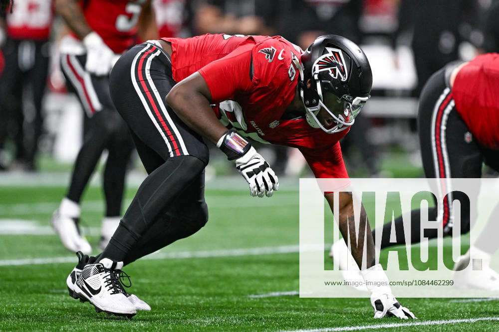 ATLANTA, GA - OCTOBER 11: Atlanta defensive end Zach Harrison (96) gets set during the NFL, American Football Herren, USA game between the Baltimore Ravens and the Atlanta Falcons on October 11th, 2026 at Mercedes-Benz Stadium in Atlanta, GA. (Photo by Rich von Biberstein Icon Sportswire) NFL: OCT 11 Ravens at Falcons Icon261011153